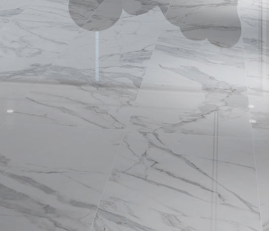 Azuvi - Calacatta - Glänzend