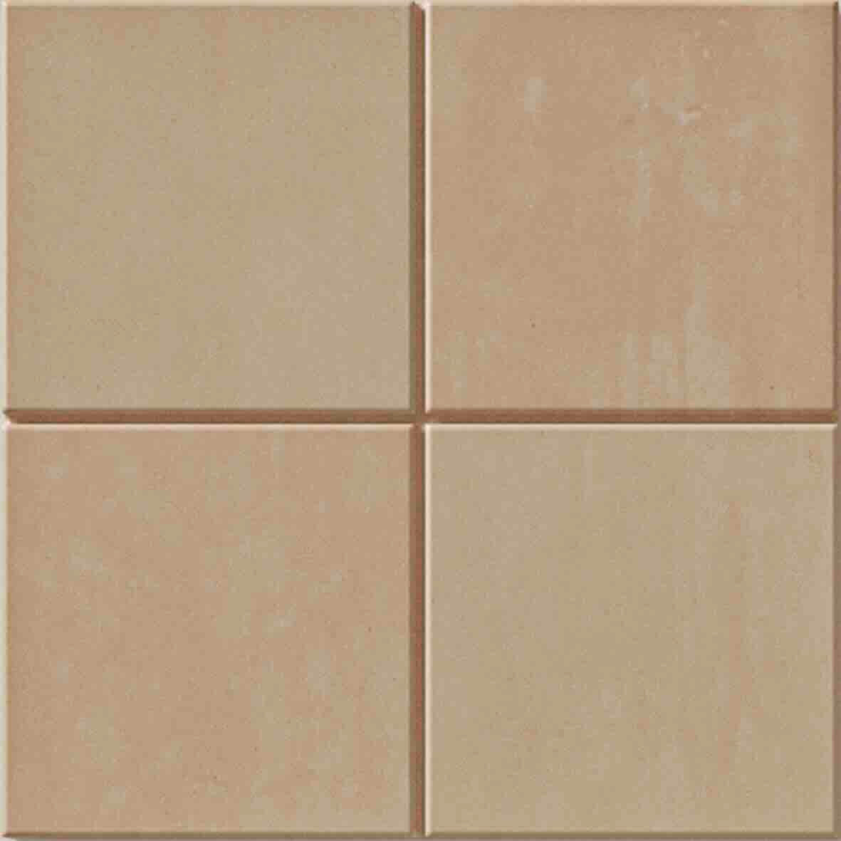 WOW Raster Grid M Fliese in Clay, quadratische Keramikfliese mit mittlerem Rasterrelief und matter Oberfläche in handgemachter Optik für moderne Wand- und Bodenflächen mit warmer, geometrischer Struktur.