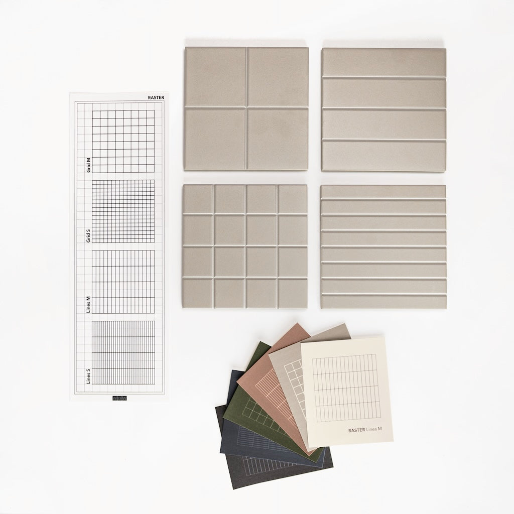 Produktübersicht WOW Raster in Ash, Kombination aus Lines S und Grid S Struktur als 15x15 cm Keramikfliesen, matte Oberfläche in handgemachter Optik mit präziser, geometrischer Linienführung für Wand- und Bodenflächen.