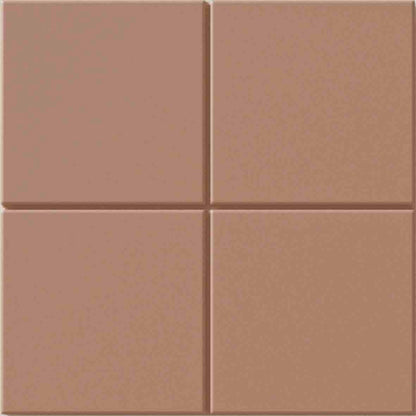 WOW Raster Grid M Fliese in Mud, quadratische Keramikfliese mit mittlerem Rasterrelief und matter Oberfläche in handgemachter Optik für moderne Wand- und Bodenflächen mit warmer, geometrischer Struktur.