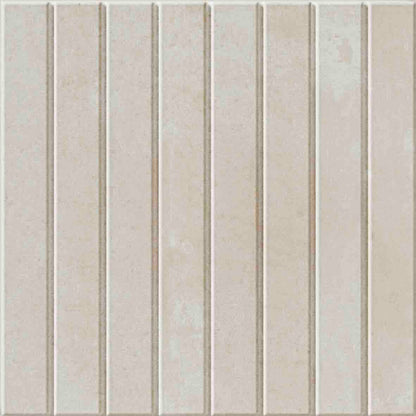 WOW Raster Lines S Fliese in Off White, quadratische Keramikfliese mit vertikalem Linienrelief und matter Oberfläche in handgemachter Optik für moderne Wand- und Bodenflächen mit ruhiger, architektonischer Struktur.